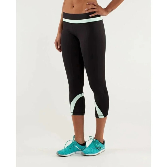 LULULEMON | INSPIRE CROP MINT  POLKA DOT LUXTREME - Picture 1 of 12